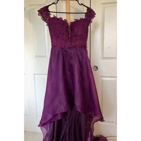 High-Low Prom Dress - Picture 3 of 7